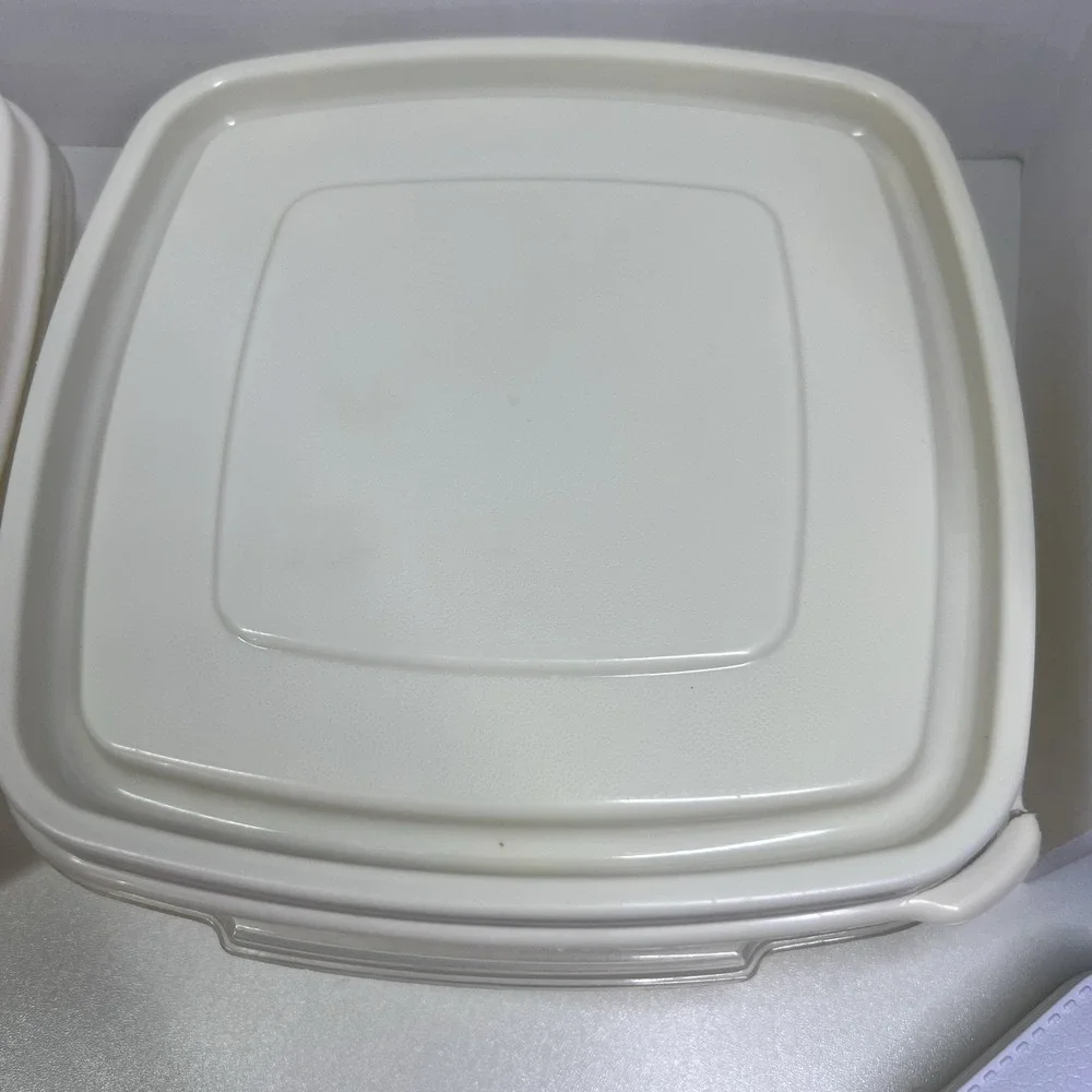 Vintage Rubbermaid Servin Saver #1 - 2 Cups - Lot Of 2 Sandwich‎ w Lids Almond